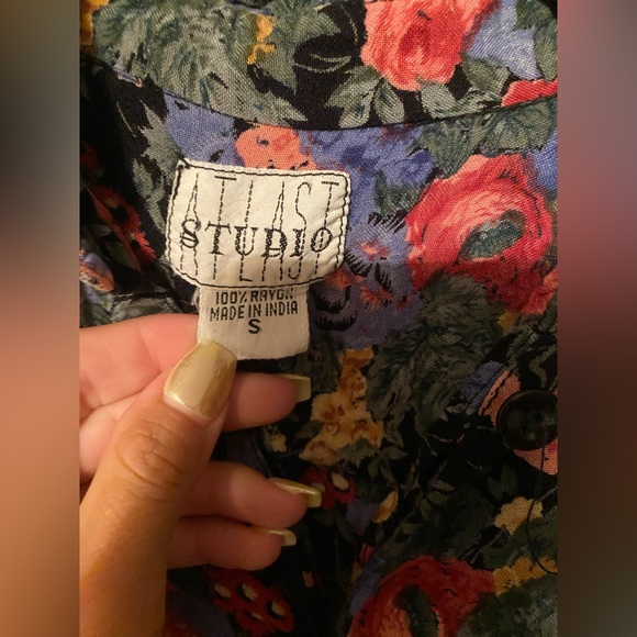 floral collared button up - Picture 3 of 7